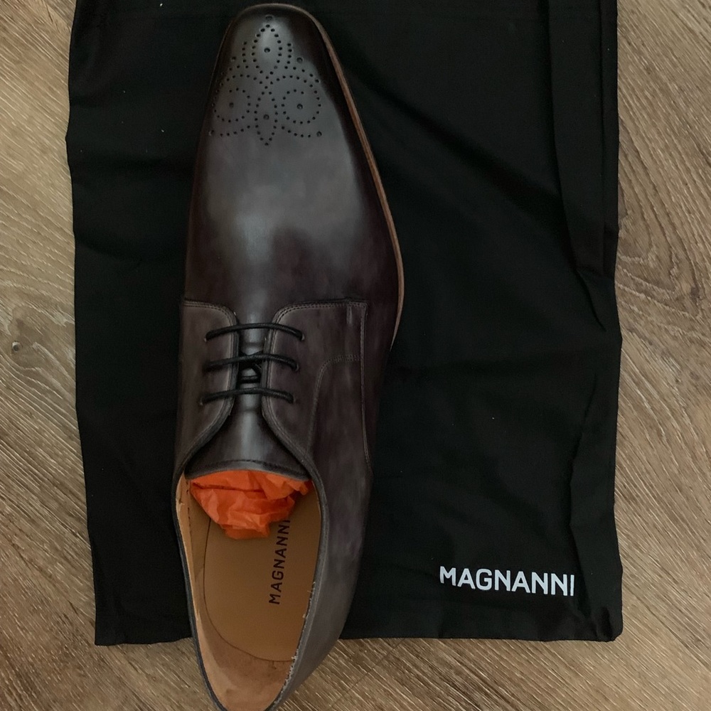 Magnanni Gerardo Grey Size 12 NWOT.